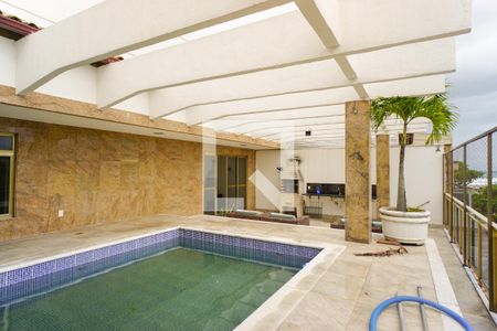 Apartamento à venda com 400m², 3 quartos e 2 vagas Apartamento à venda com 400m², 3 quartos e 2 vagasVaranda da Sala