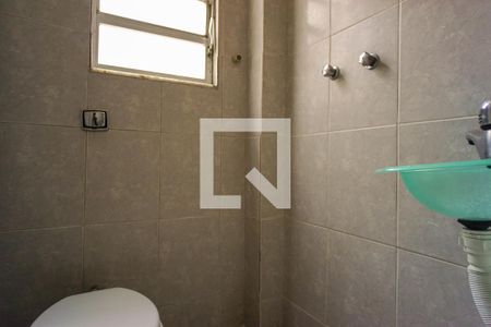 Apartamento à venda com 400m², 3 quartos e 2 vagas Apartamento à venda com 400m², 3 quartos e 2 vagasBanheiro de Serviço