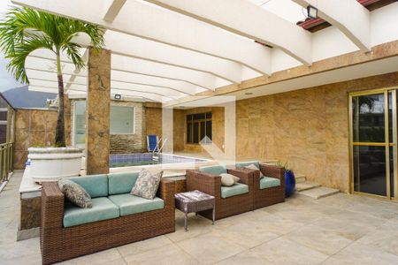 Apartamento à venda com 400m², 3 quartos e 2 vagas Apartamento à venda com 400m², 3 quartos e 2 vagasVaranda da Sala