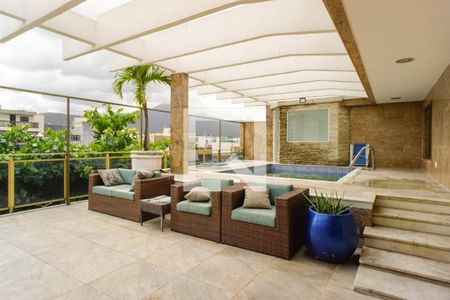 Apartamento à venda com 400m², 3 quartos e 2 vagas Apartamento à venda com 400m², 3 quartos e 2 vagasVaranda da Sala