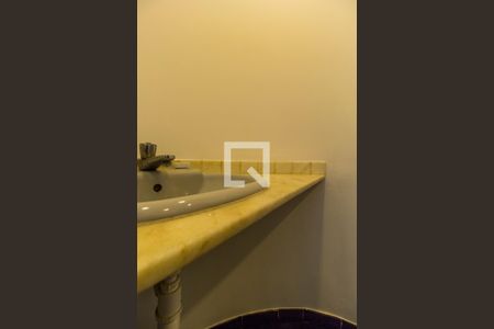 Casa de condomínio para alugar com 360m², 4 quartos e 3 vagasLavabo