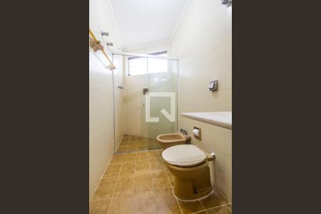 Casa de condomínio para alugar com 360m², 4 quartos e 3 vagasBanheiro da Suíte 3