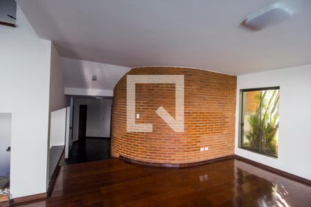 Sala de casa de condomínio para alugar com 4 quartos, 360m² em Alphaville, São Paulo