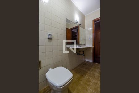 Casa de condomínio para alugar com 360m², 4 quartos e 3 vagasBanheiro