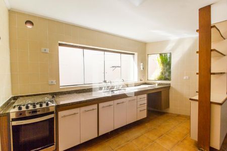 Casa de condomínio para alugar com 360m², 4 quartos e 3 vagasCozinha