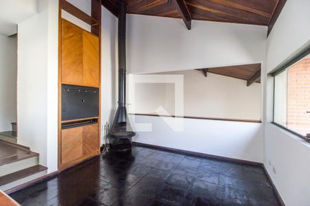 Casa de condomínio para alugar com 360m², 4 quartos e 3 vagasSala