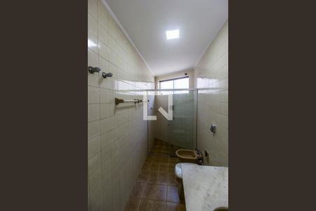 Casa de condomínio para alugar com 360m², 4 quartos e 3 vagasBanheiro
