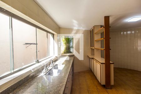 Casa de condomínio para alugar com 360m², 4 quartos e 3 vagasCozinha