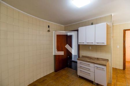 Casa de condomínio para alugar com 360m², 4 quartos e 3 vagasCozinha