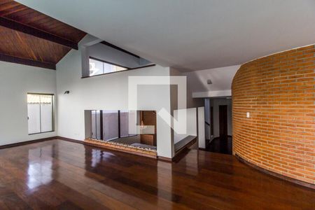 Sala de casa de condomínio para alugar com 4 quartos, 360m² em Alphaville, São Paulo