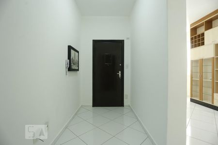 Entrada de apartamento à venda com 3 quartos, 108m² em República, São Paulo