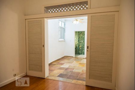 Quarto 1 de apartamento para alugar com 3 quartos, 140m² em Copacabana, Rio de Janeiro