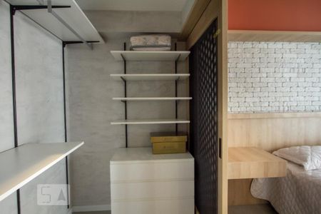 Closet de kitnet/studio para alugar com 1 quarto, 52m² em Itaim Bibi, São Paulo