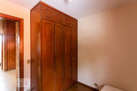 Casa à venda com 561m², 5 quartos e 5 vagasQuarto de Serviço 2