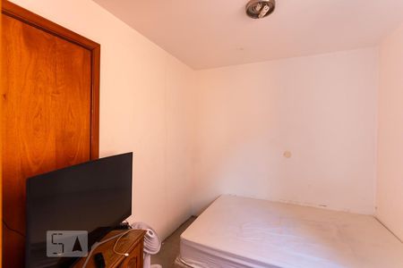 Casa à venda com 561m², 5 quartos e 5 vagasQuarto 2