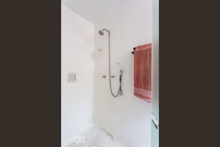 Casa à venda com 561m², 5 quartos e 5 vagasBanheiro da Suite