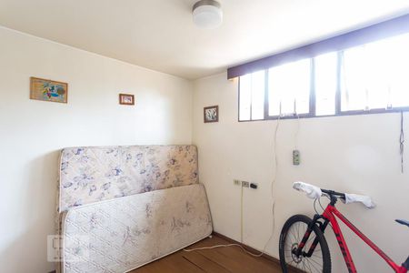 Casa à venda com 561m², 5 quartos e 5 vagasQuarto 3