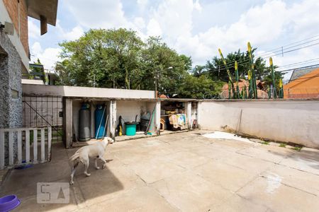 Casa à venda com 561m², 5 quartos e 5 vagasQuintal