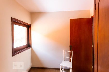 Casa à venda com 561m², 5 quartos e 5 vagasQuarto de Serviço 2