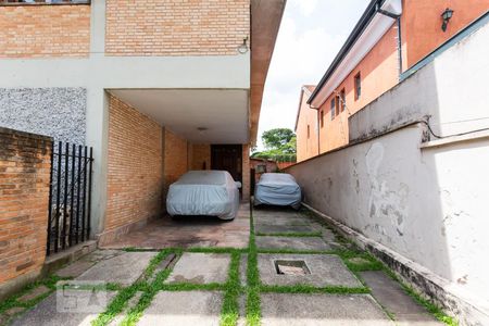 Casa à venda com 561m², 5 quartos e 5 vagasGaragem