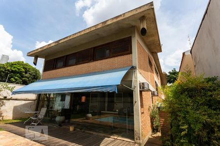 Casa à venda com 561m², 5 quartos e 5 vagasFachada