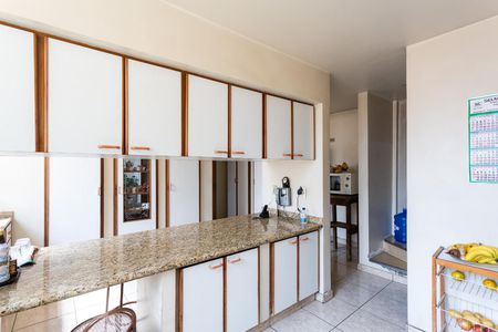 Casa à venda com 561m², 5 quartos e 5 vagasCozinha