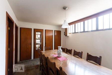 Casa à venda com 561m², 5 quartos e 5 vagasSala de Jantar