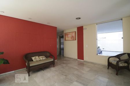 Apartamento à venda com 80m², 3 quartos e 1 vagaHall social