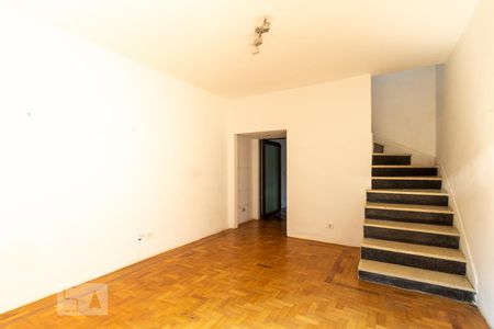 Sala de casa de condomínio para alugar com 2 quartos, 130m² em Pinheiros, São Paulo