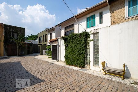 Casa de condomínio à venda com 130m², 2 quartos e 1 vaga Casa de condomínio à venda com 130m², 2 quartos e 1 vagaFachada