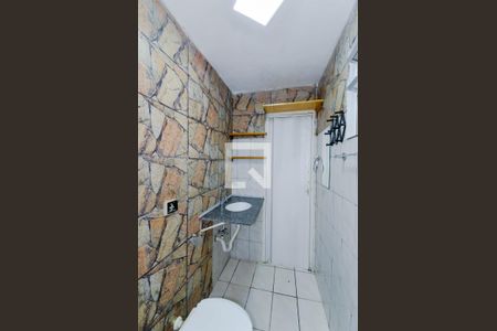 Banheiro de casa para alugar com 1 quarto, 55m² em Jardim Palmira, Guarulhos