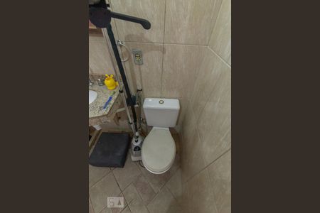 Casa à venda com 300m², 6 quartos e 3 vagasBanheiro da Suíte 6