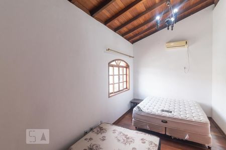 Casa à venda com 300m², 6 quartos e 3 vagasSuíte 1