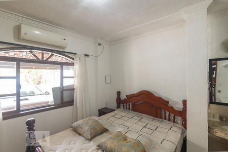 Casa à venda com 300m², 6 quartos e 3 vagasSuíte 4