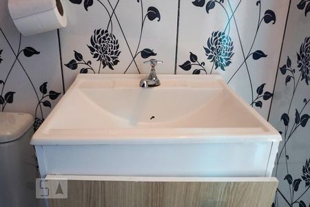 Casa à venda com 225m², 4 quartos e 1 vagaBanheiro 2