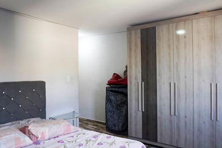 Suíte de casa à venda com 4 quartos, 225m² em Cidade Antônio Estevão de Carvalho, São Paulo