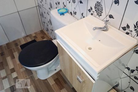 Casa à venda com 225m², 4 quartos e 1 vagaBanheiro 2