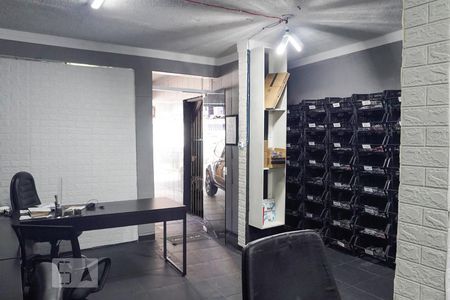 Casa à venda com 225m², 4 quartos e 1 vagaEscritório