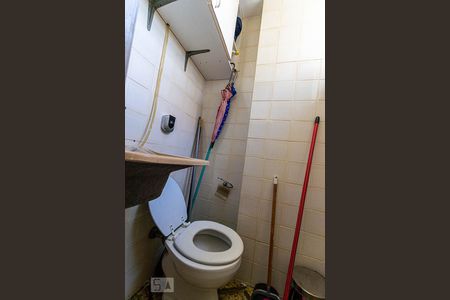 Apartamento à venda com 90m², 4 quartos e 2 vagasBanheiro de Serviço