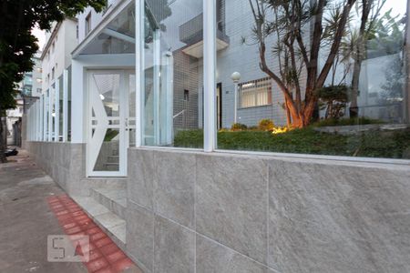 Apartamento para alugar com 144m², 2 quartos e 1 vagaFachada