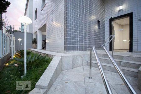 Apartamento para alugar com 144m², 2 quartos e 1 vagaEntrada