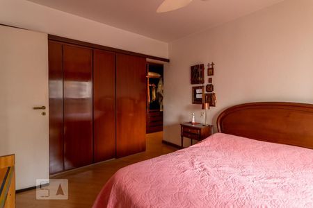 Apartamento à venda com 189m², 4 quartos e 3 vagas Apartamento à venda com 189m², 4 quartos e 3 vagasSuíte 1