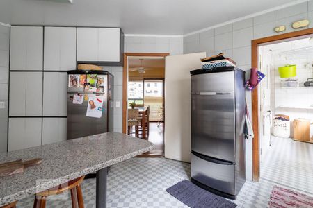 Apartamento à venda com 189m², 4 quartos e 3 vagas Apartamento à venda com 189m², 4 quartos e 3 vagasCozinha