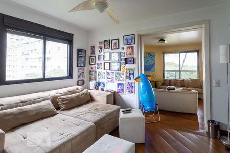 Apartamento à venda com 189m², 4 quartos e 3 vagas Apartamento à venda com 189m², 4 quartos e 3 vagasQuarto reversível