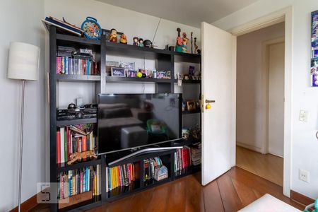 Apartamento à venda com 189m², 4 quartos e 3 vagas Apartamento à venda com 189m², 4 quartos e 3 vagasQuarto reversível