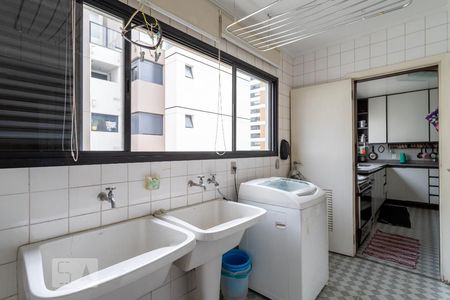 Apartamento à venda com 189m², 4 quartos e 3 vagas Apartamento à venda com 189m², 4 quartos e 3 vagasÁrea de Serviço