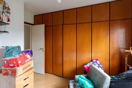 Apartamento à venda com 189m², 4 quartos e 3 vagas Apartamento à venda com 189m², 4 quartos e 3 vagasQuarto