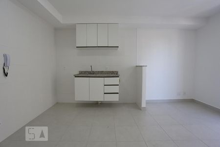 Sala e cozinha de kitnet/studio à venda com 1 quarto, 38m² em Ferreira, São Paulo
