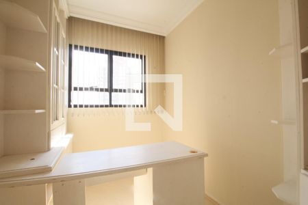 Corredor de apartamento para alugar com 3 quartos, 110m² em Vila Andrade, São Paulo