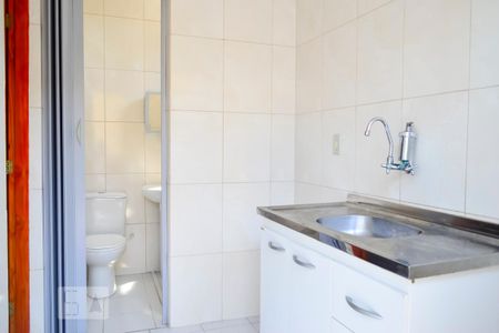 Cozinha Vista Ampla de casa para alugar com 1 quarto, 25m² em Cangaíba, São Paulo